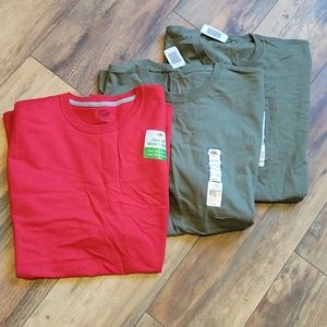 NWT Lot of 3 FruitOfTheLoom crew neck shirts, 2X